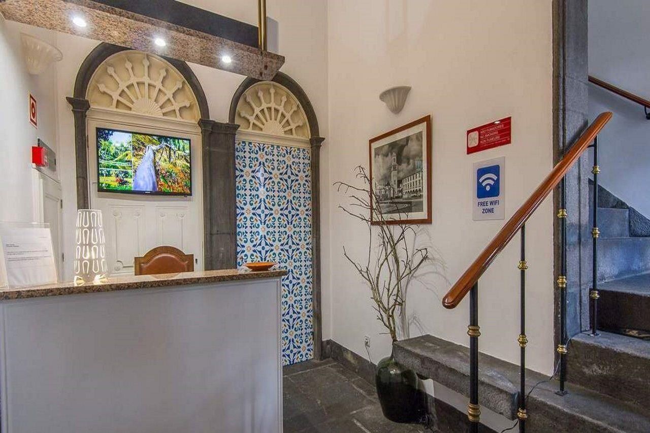 Comercial Boutique Guest House Πόντα Ντελγκάντα Εξωτερικό φωτογραφία